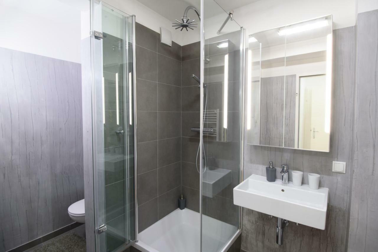 Design Apartment - Centrally Located Вена Экстерьер фото